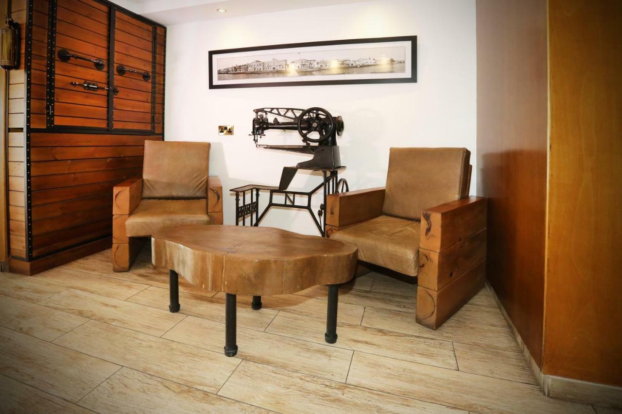 Pier Aparthotel 2*
