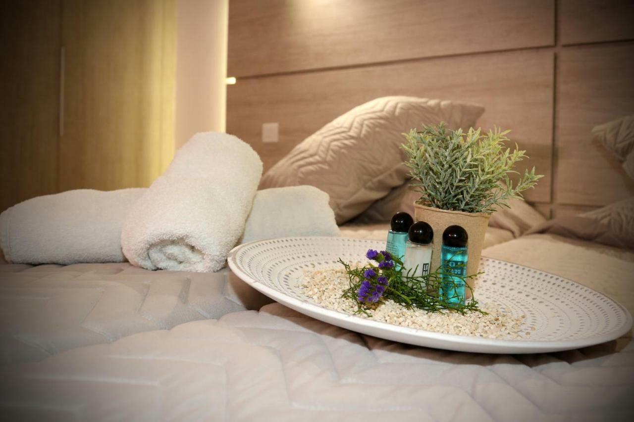 Pier Aparthotel 2*