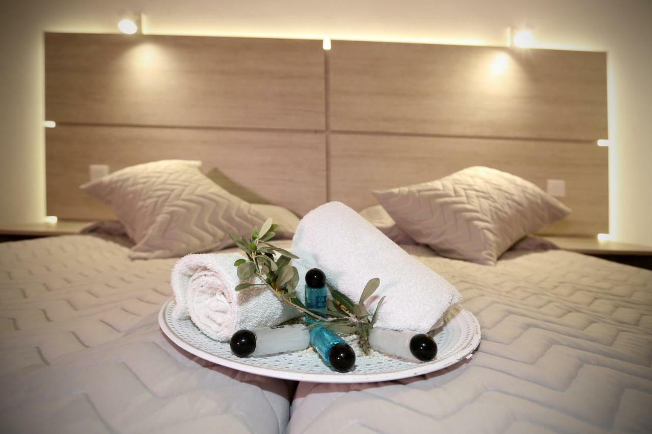 Pier Aparthotel